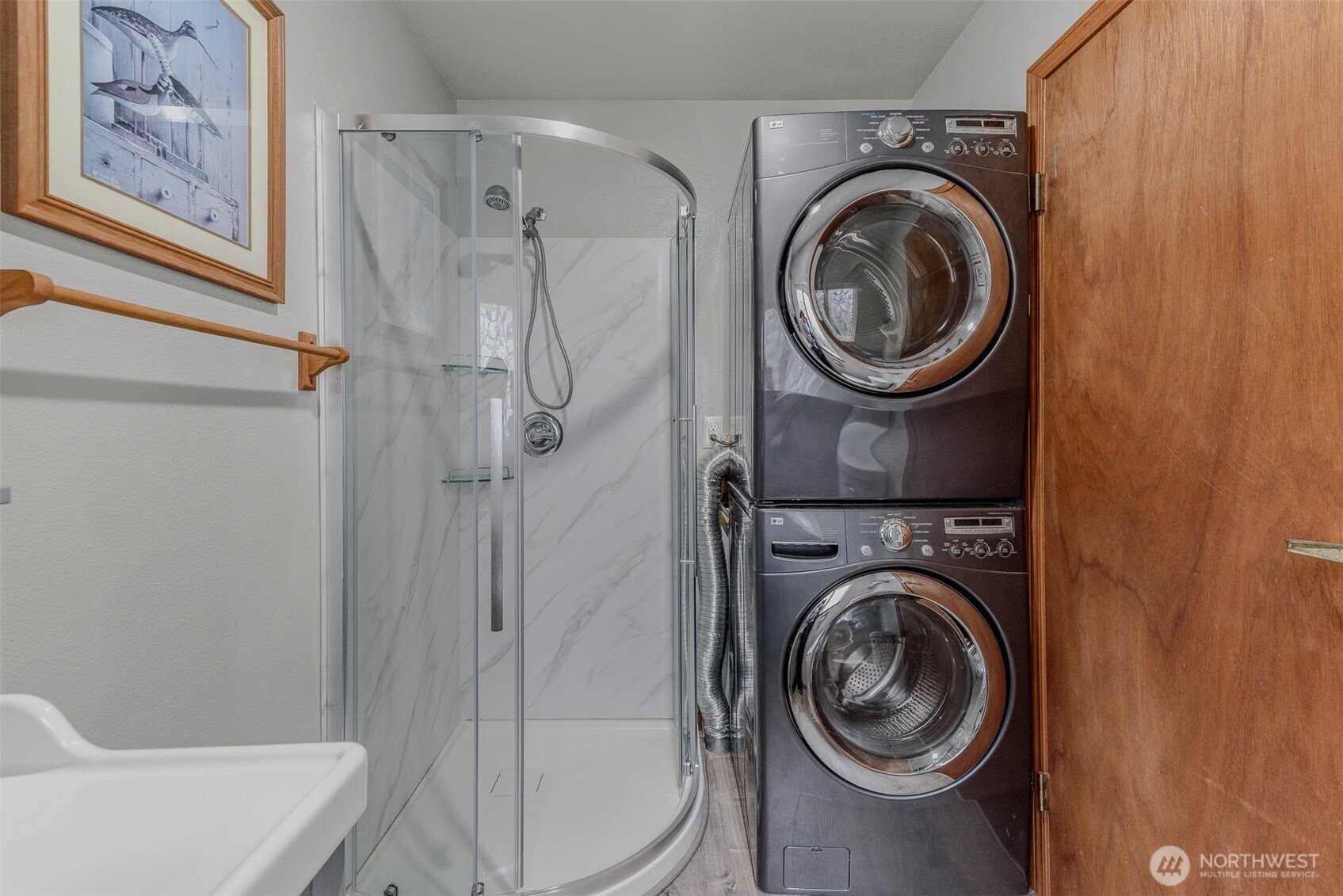 390 E Lakeshore Drive Property Photo 13