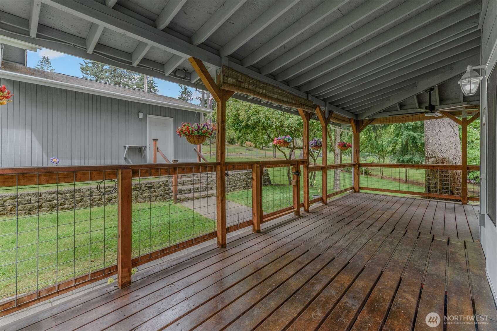 390 E Lakeshore Drive Property Photo 15