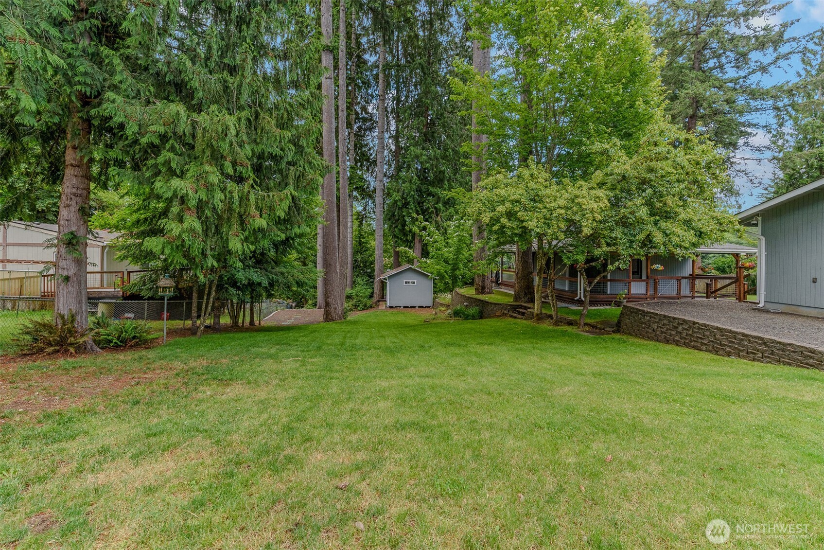 390 E Lakeshore Drive Property Photo 25