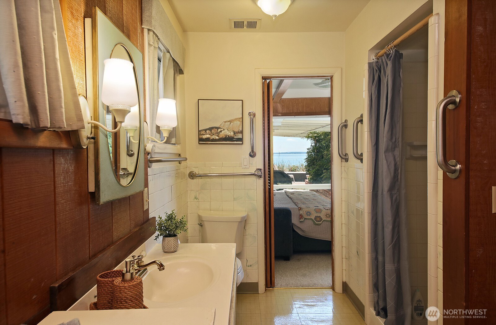 848 Old Beach Road Property Photo 14
