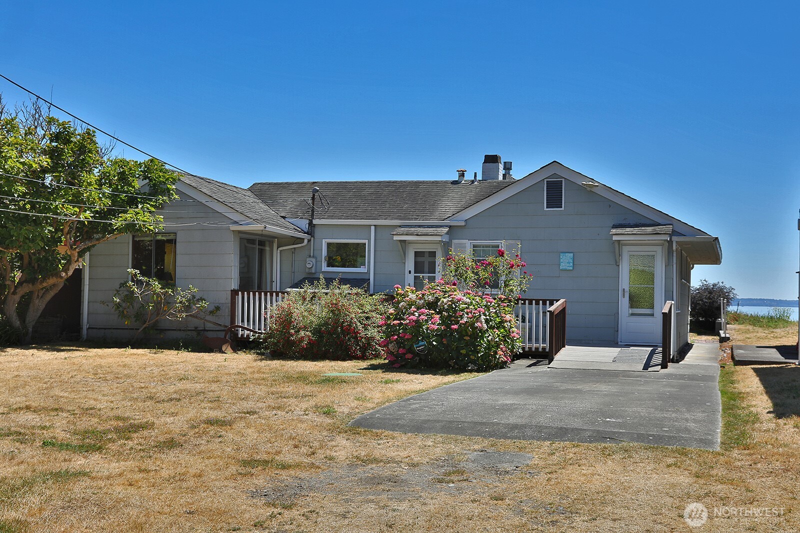 848 Old Beach Road Property Photo 22