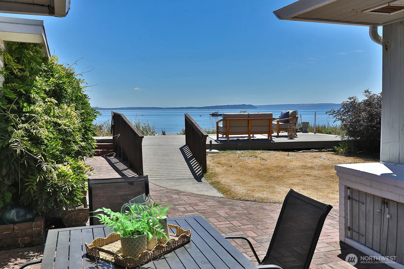 848 Old Beach Road Property Photo 23