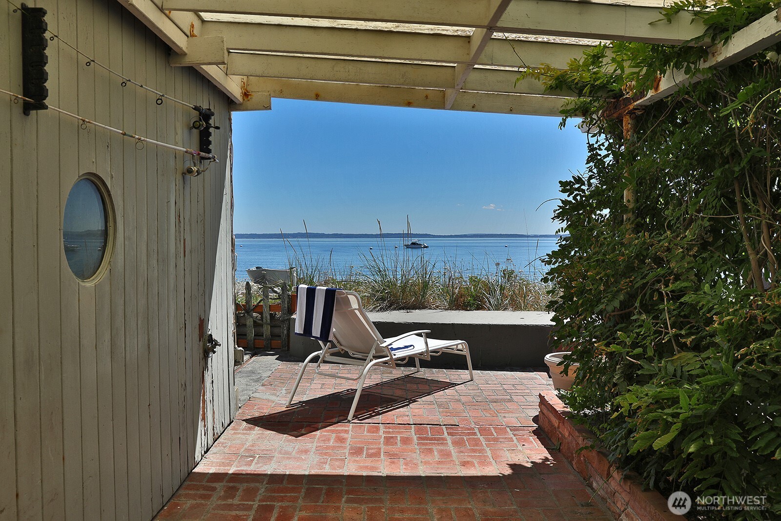 848 Old Beach Road Property Photo 24