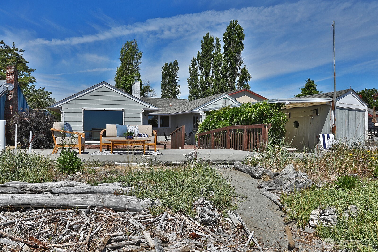 848 Old Beach Road Property Photo 28