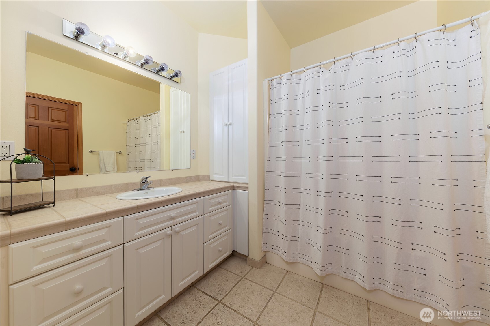 1860 E Island Lake Drive Property Photo 24