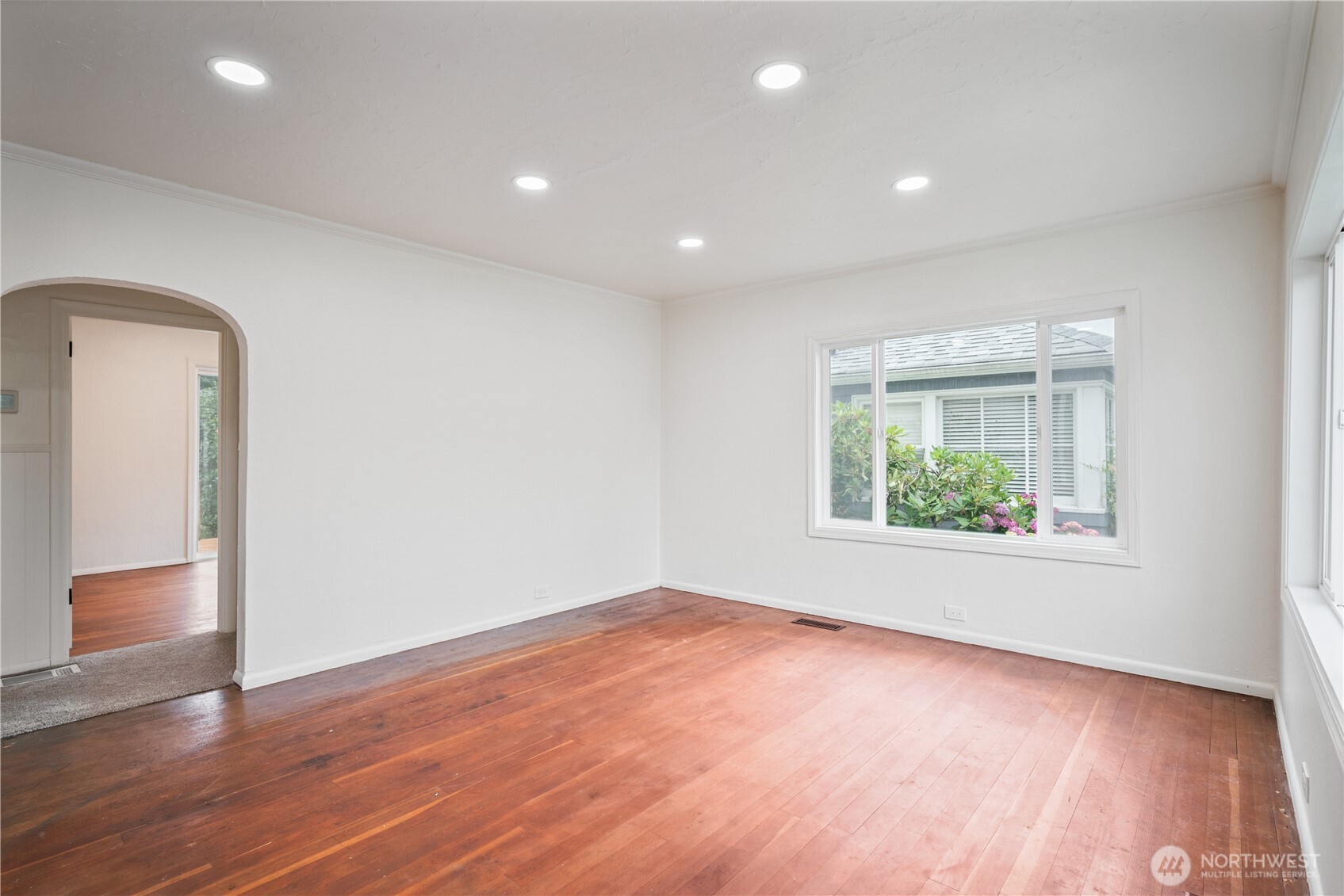 527 24th Avenue Property Photo 2