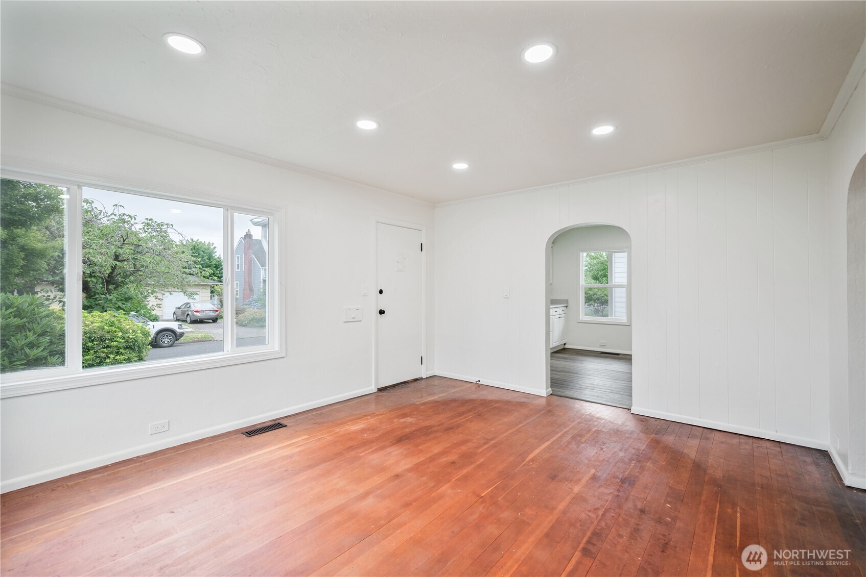 527 24th Avenue Property Photo 4