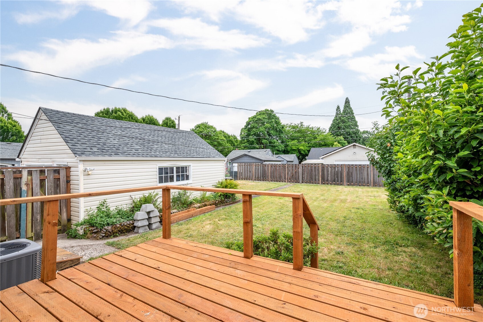 527 24th Avenue Property Photo 18