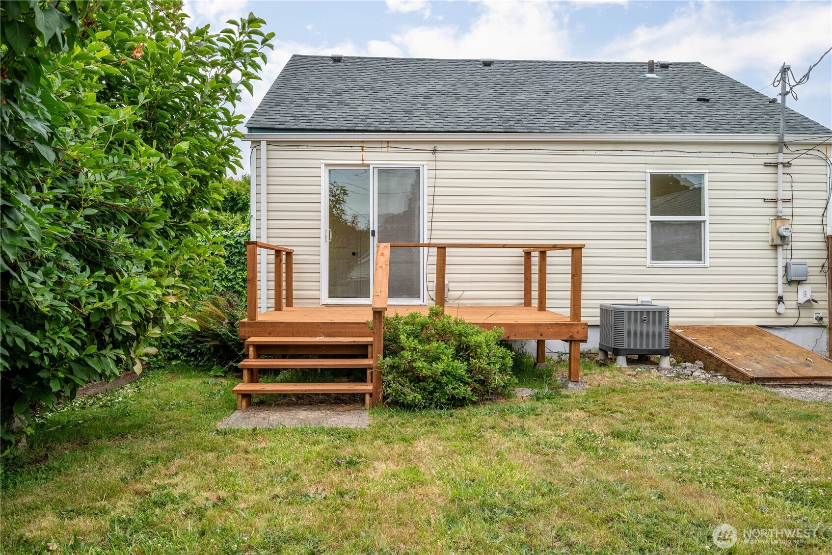 527 24th Avenue Property Photo 19