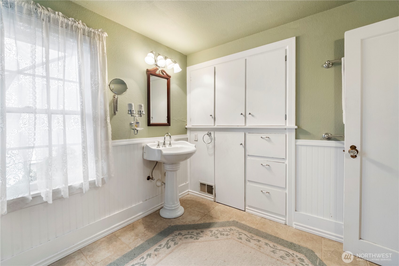 128 5th Avenue Property Photo 37