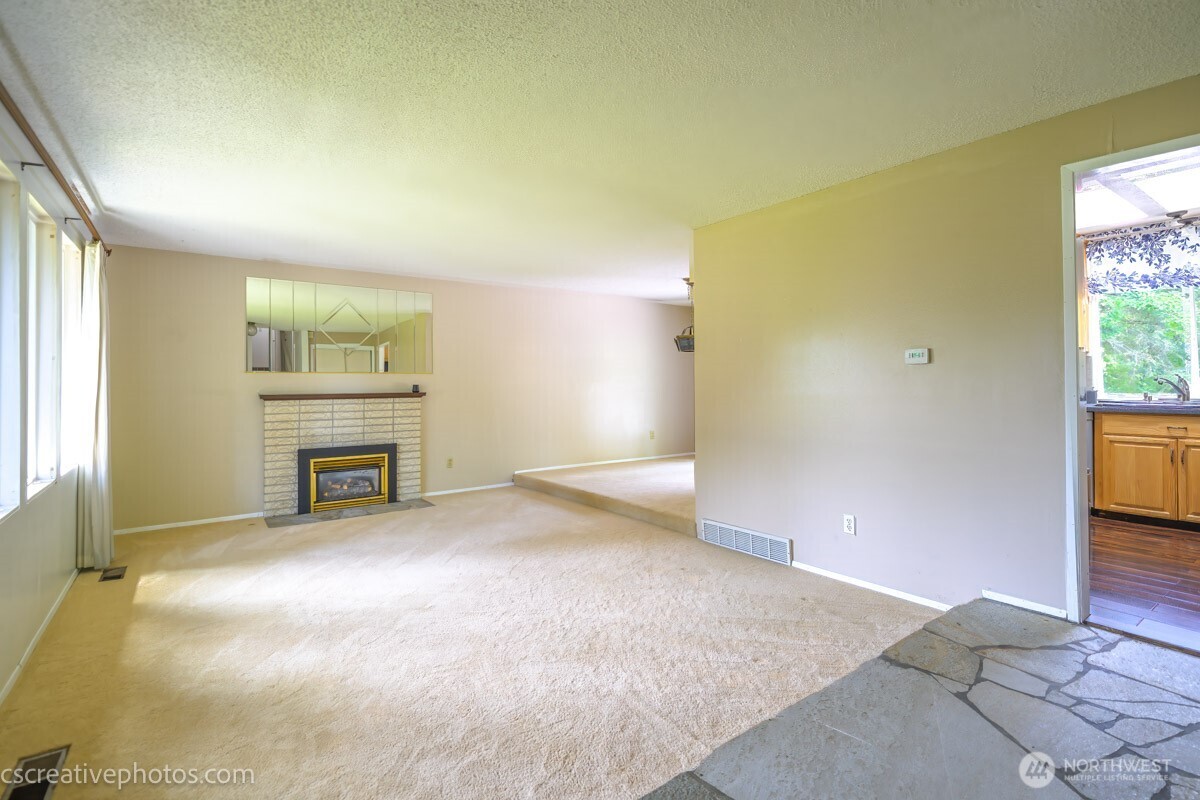 19306 74th Avenue Property Photo 5