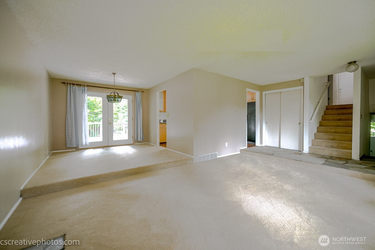19306 74th Avenue Property Photo 6