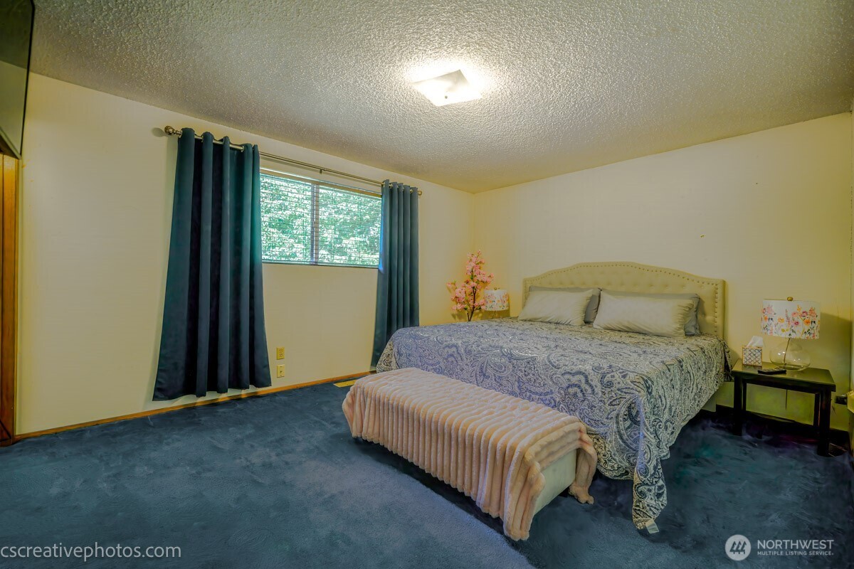 19306 74th Avenue Property Photo 14