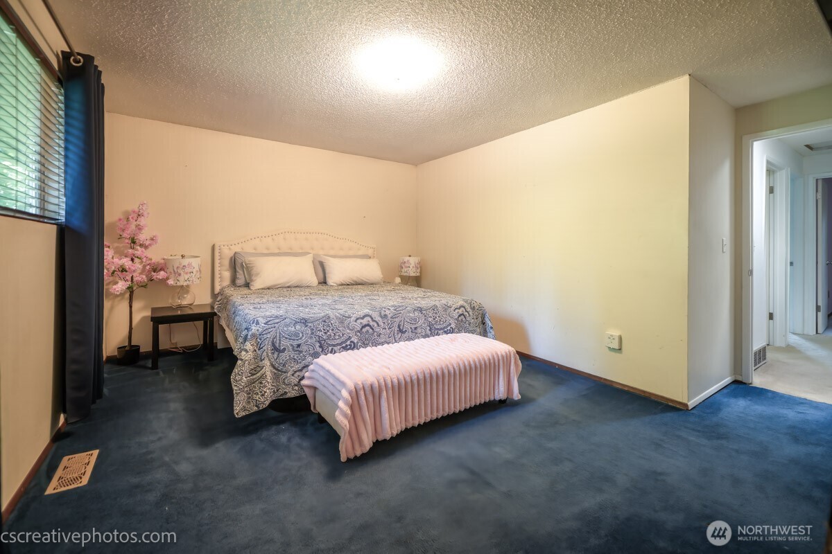 19306 74th Avenue Property Photo 15