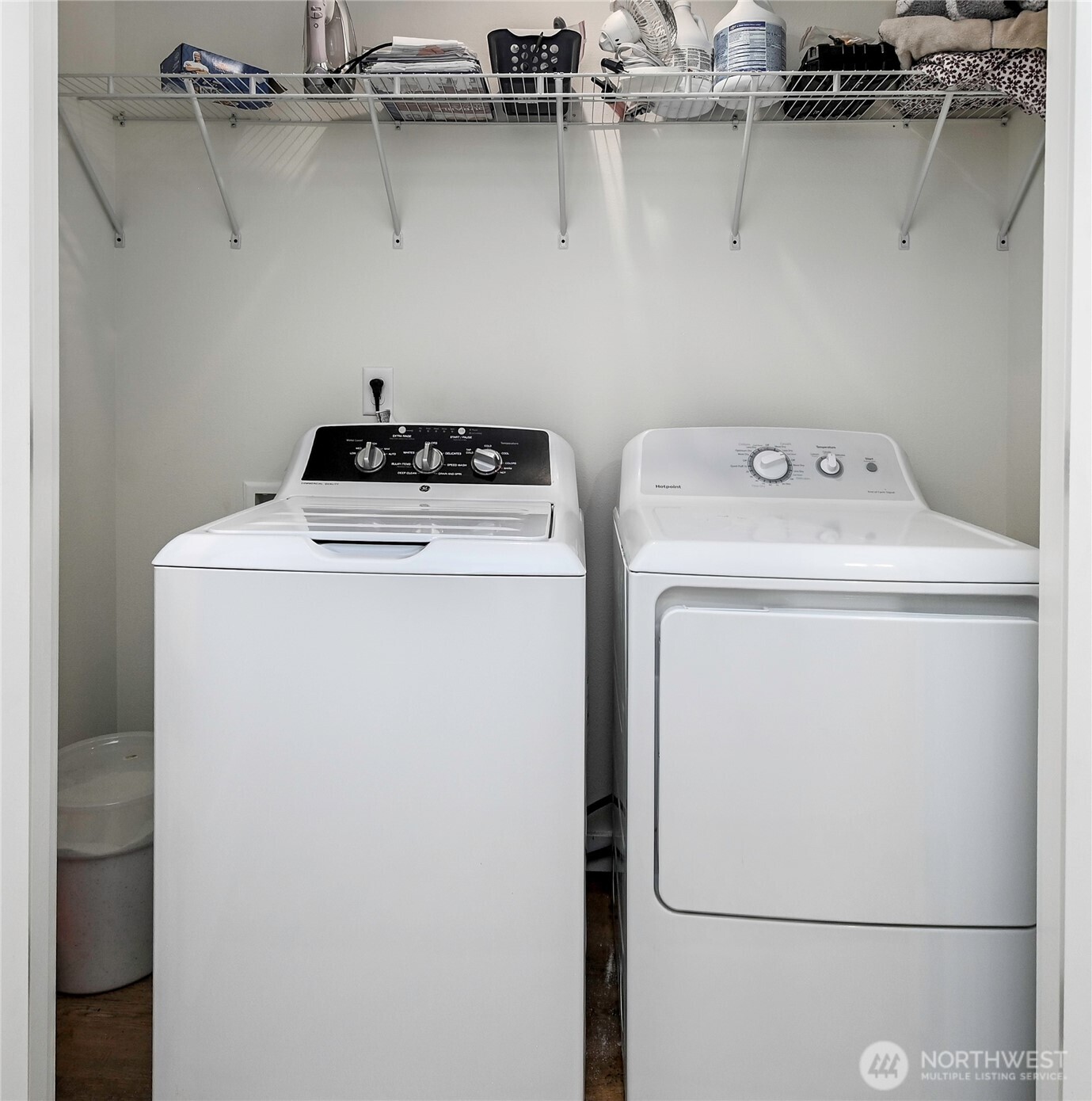 11512 3rd Place B Property Photo 12