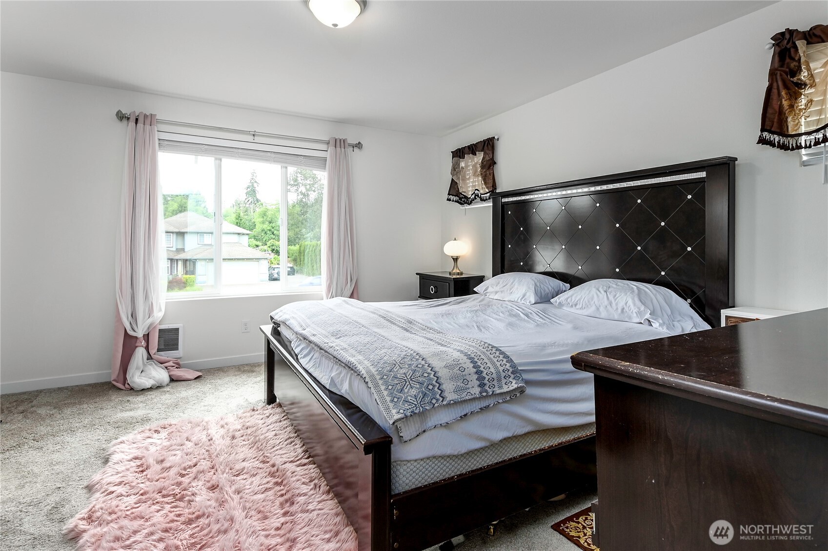 11512 3rd Place B Property Photo 17