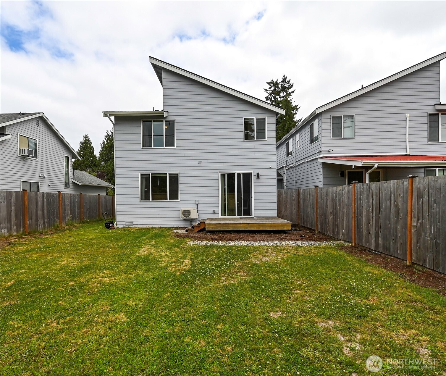 11512 3rd Place B Property Photo 26