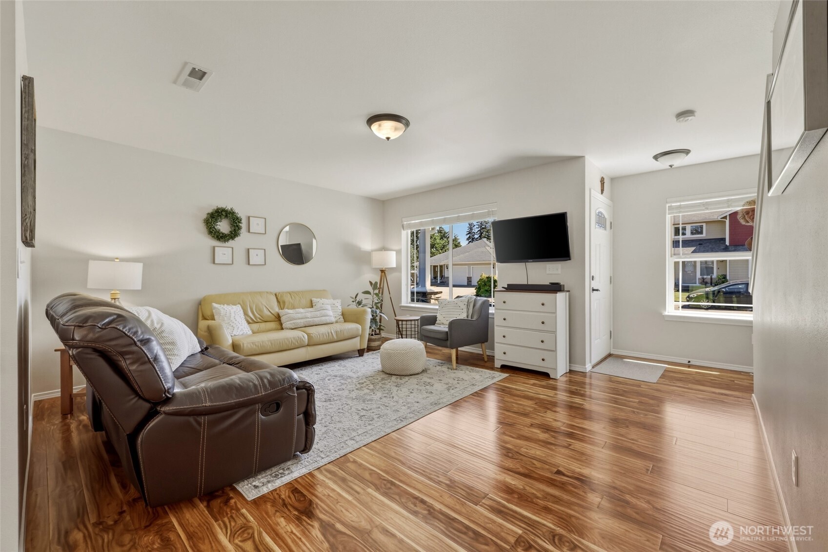 303 135th Place Property Photo 6