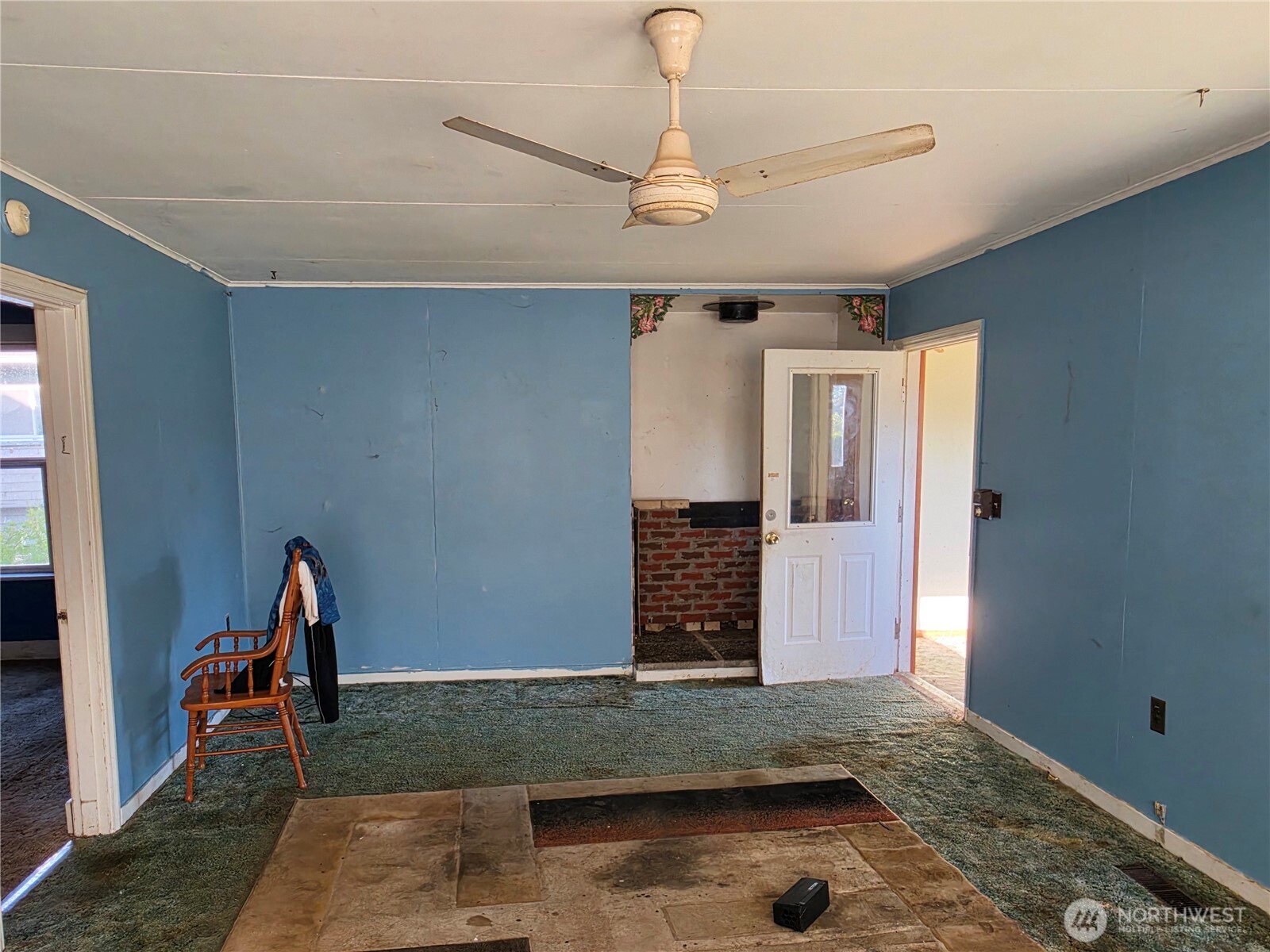 1518 W 1st Street Property Photo 2