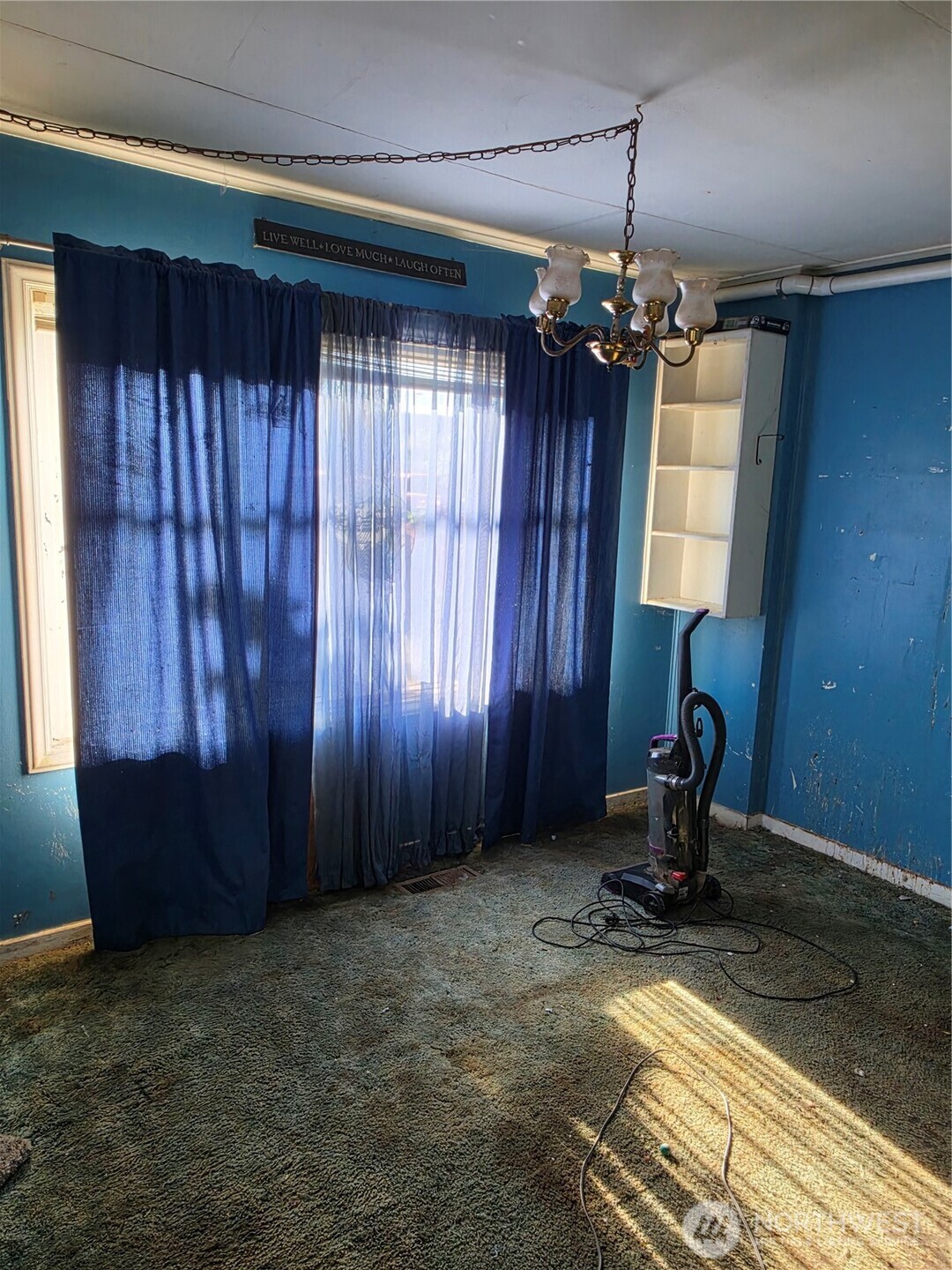 1518 W 1st Street Property Photo 8