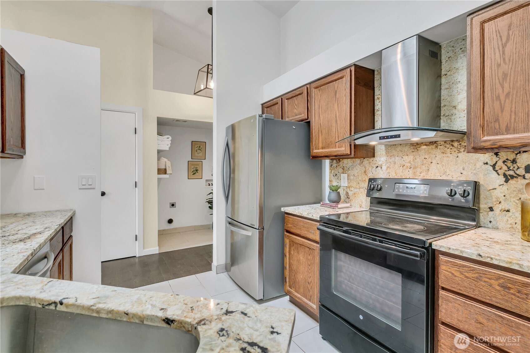 8418 201st Street Property Photo 15