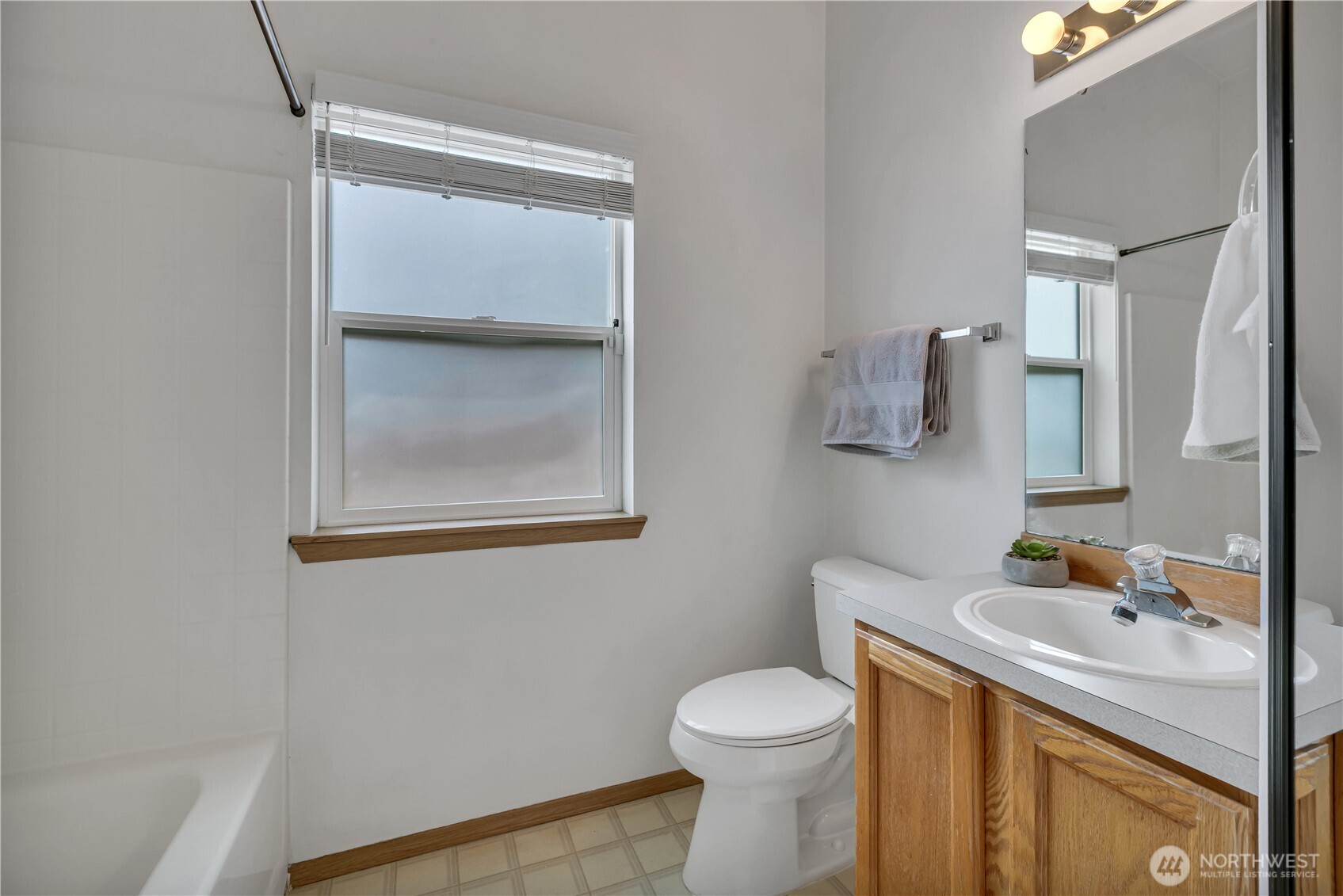 8418 201st Street Property Photo 25