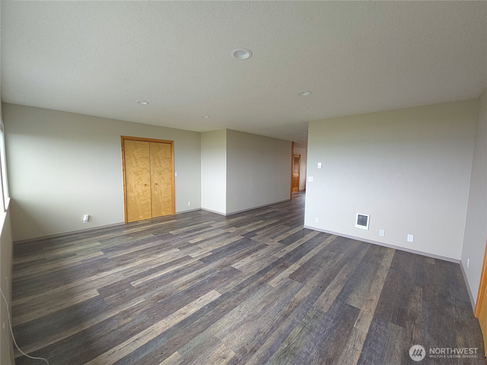 240 Stringtown Road Property Photo 15