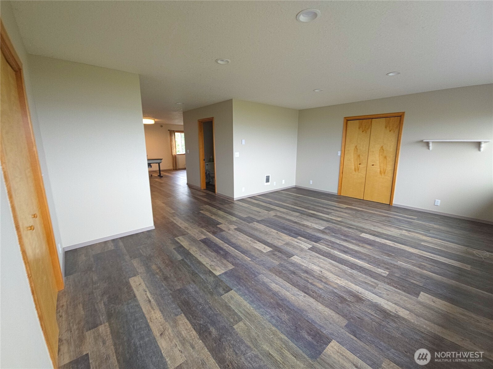 240 Stringtown Road Property Photo 16