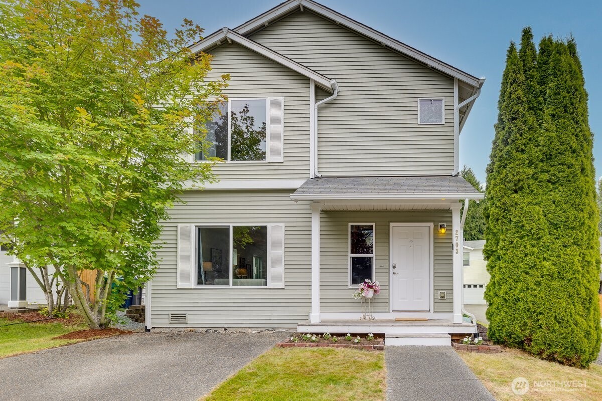 2703 105th Avenue Property Photo 1