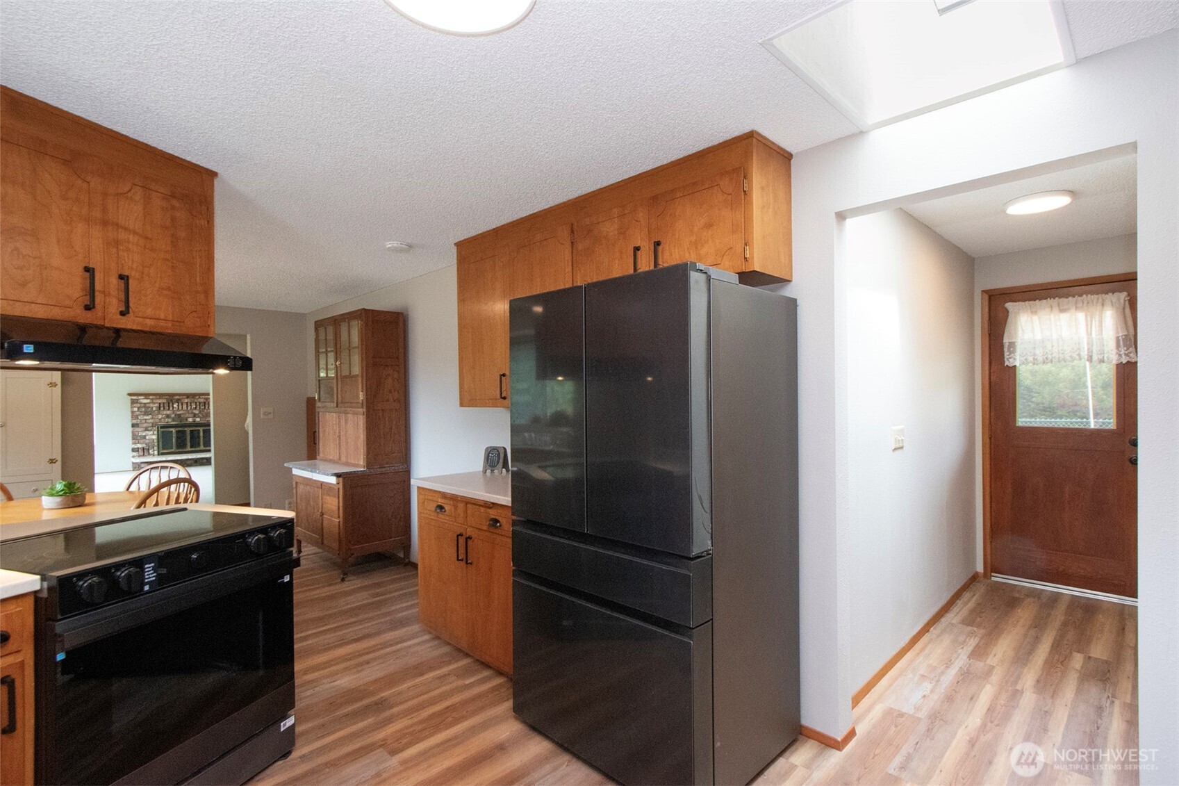 860 Thornton Drive Property Photo 12