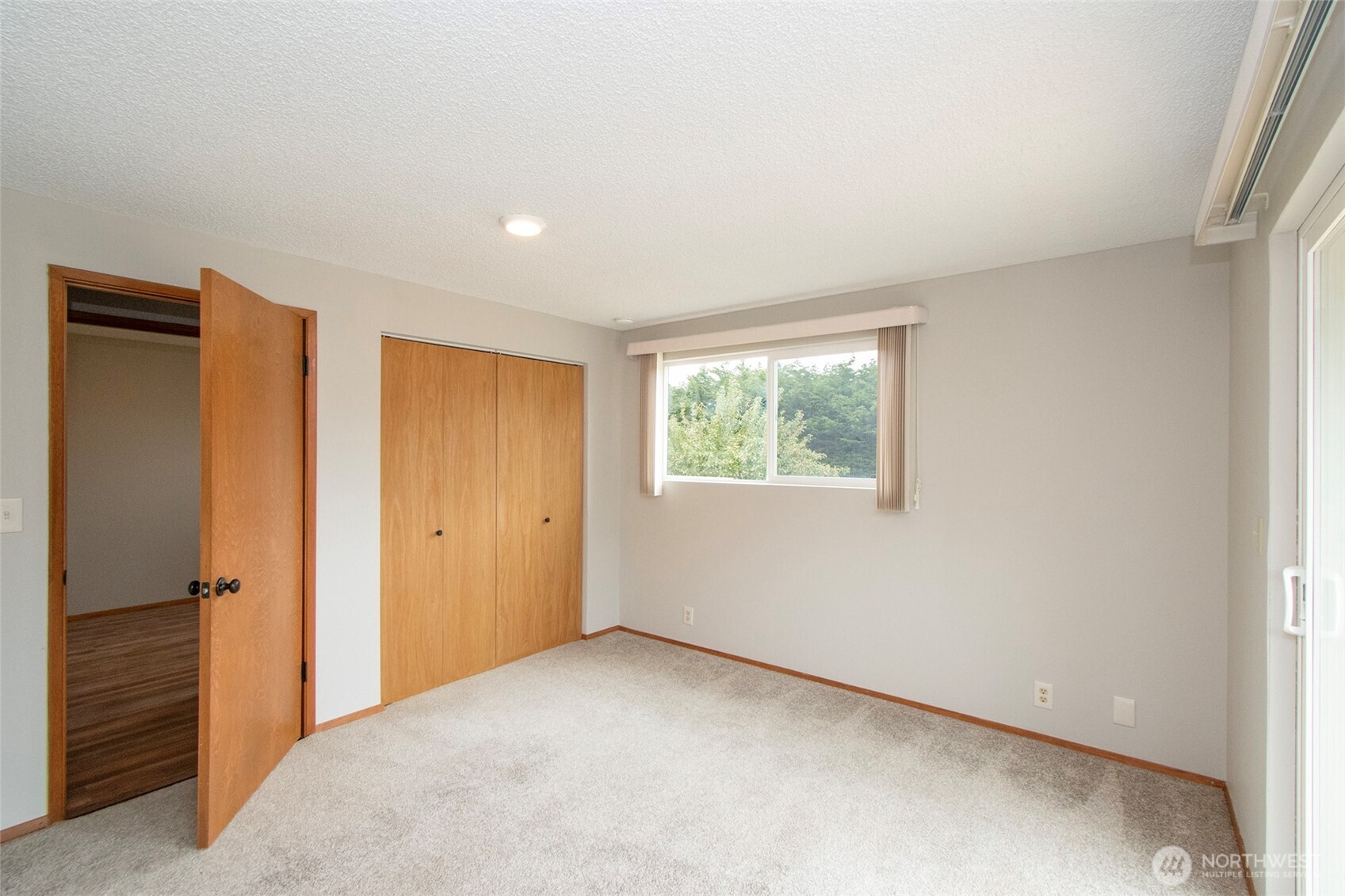 860 Thornton Drive Property Photo 22