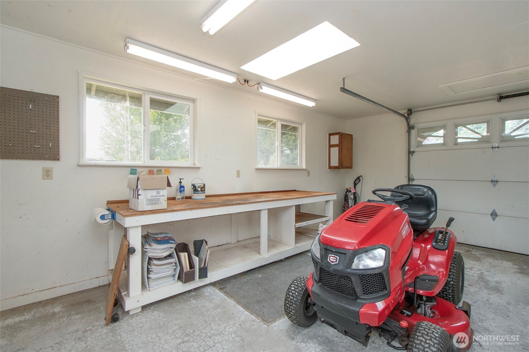 860 Thornton Drive Property Photo 31