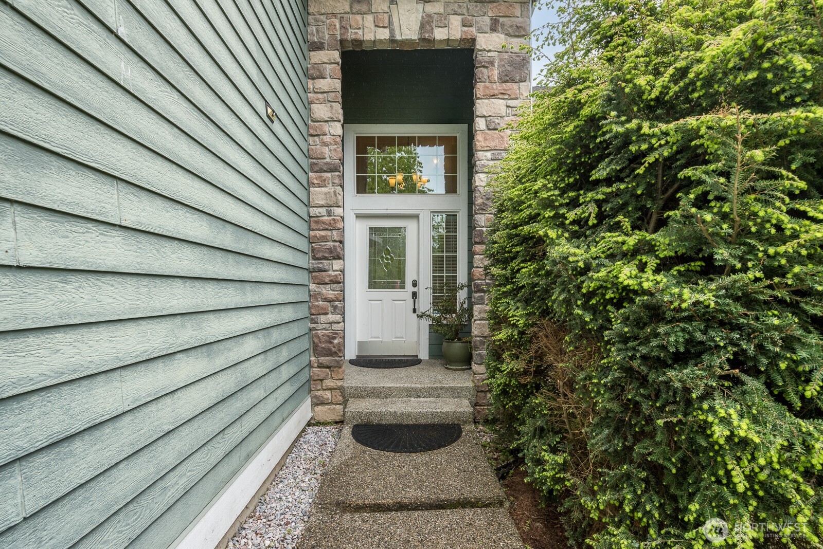 17825 79th Drive Property Photo 3