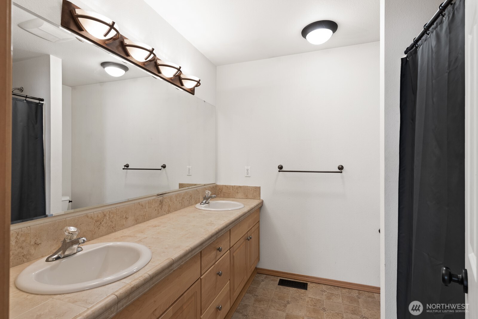17825 79th Drive Property Photo 29