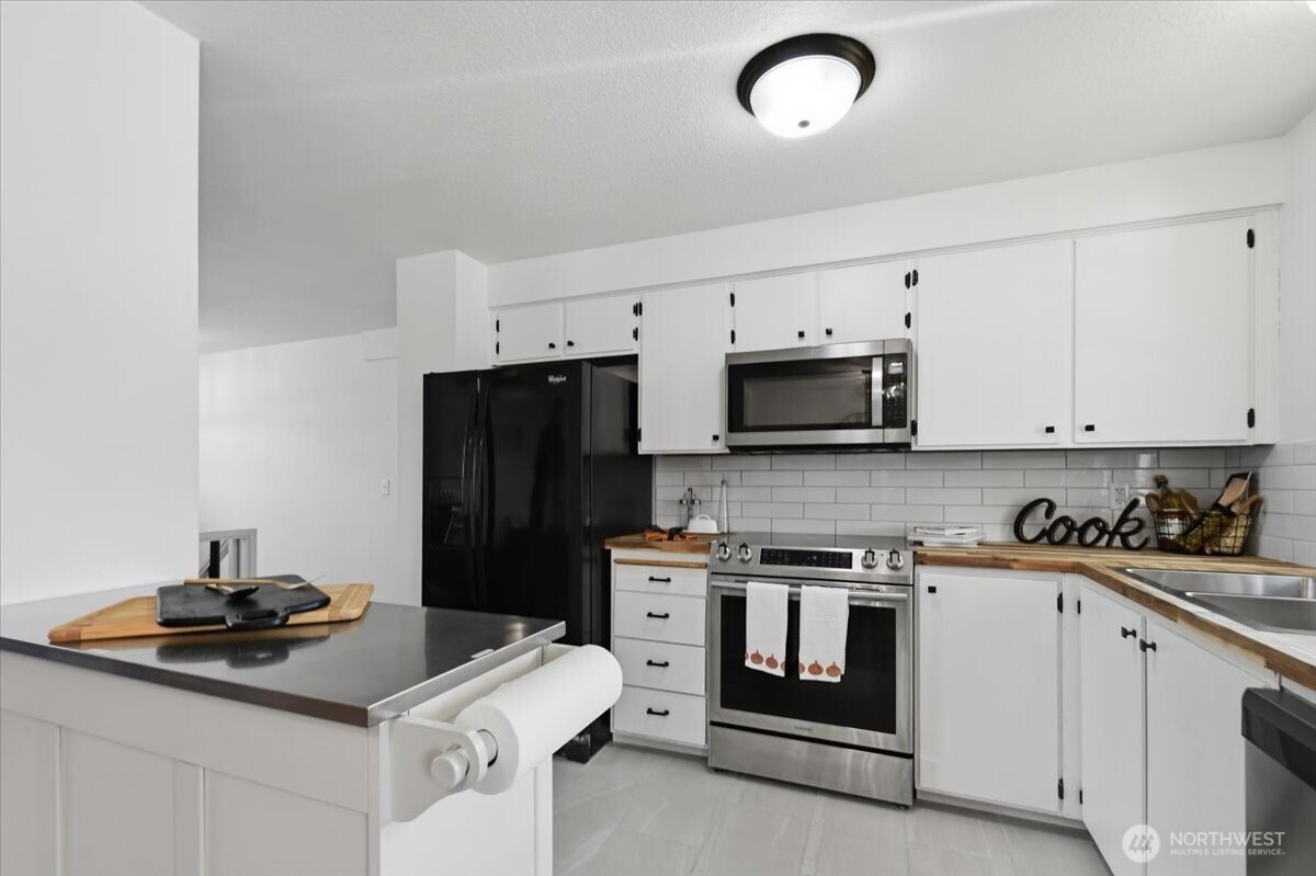 1726 E 59th Street Property Photo 4