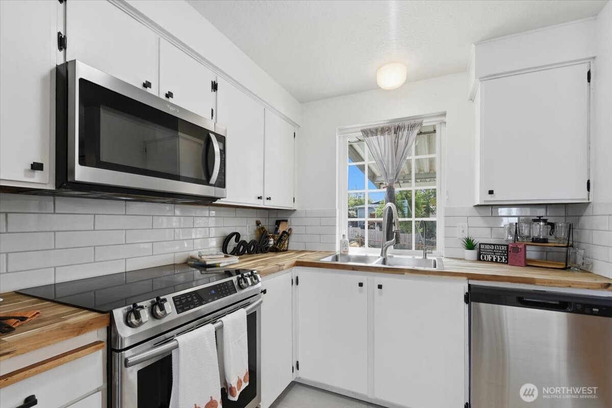 1726 E 59th Street Property Photo 5