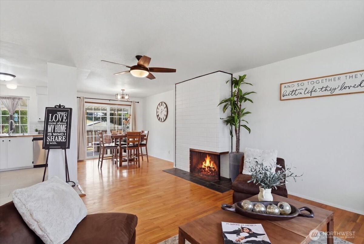 1726 E 59th Street Property Photo 8