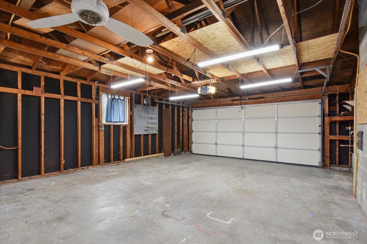 1726 E 59th Street Property Photo 23