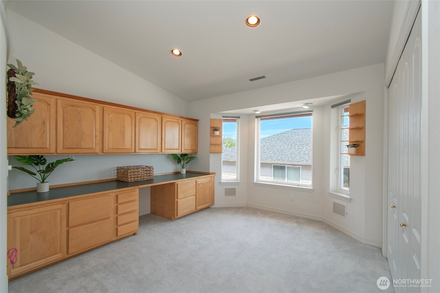 1623 W Fifth Street Property Photo 23