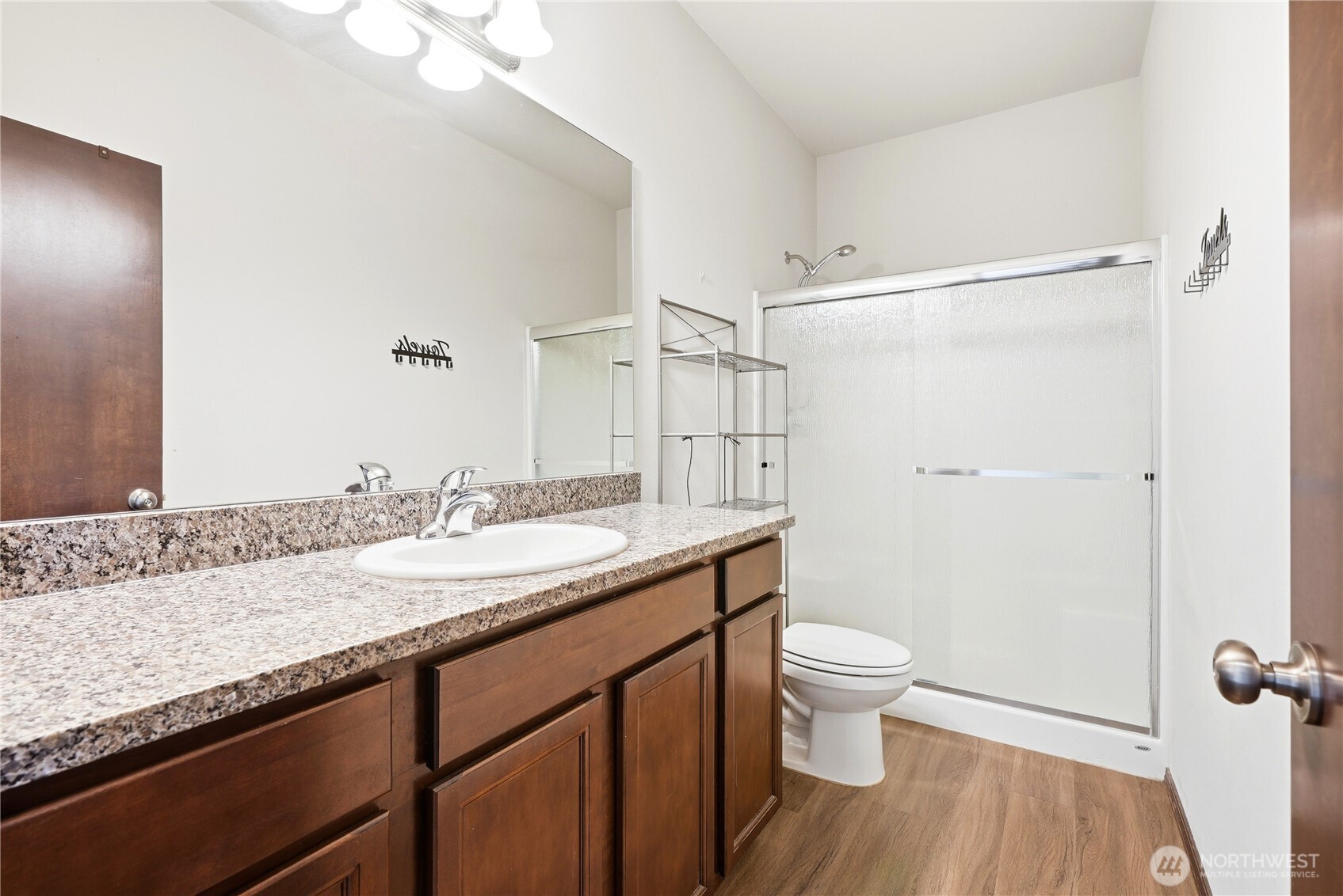1904 W Sunnyview Lane Property Photo 4