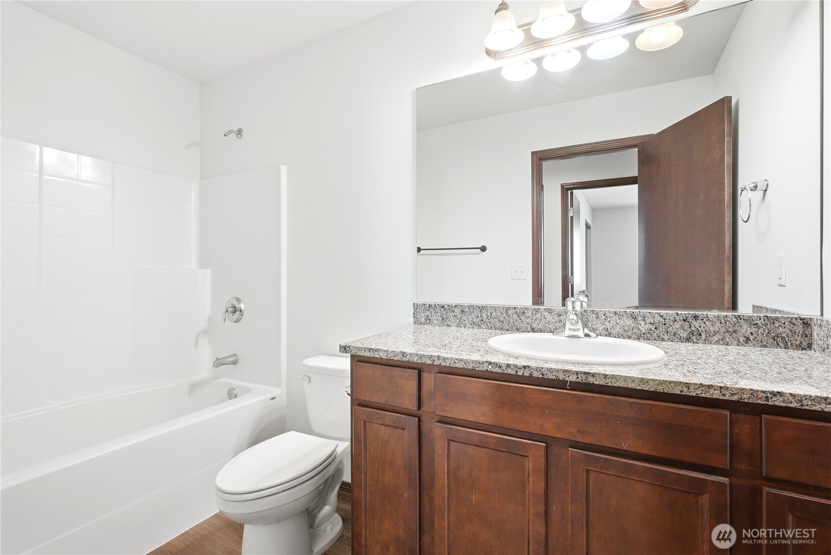 1904 W Sunnyview Lane Property Photo 15
