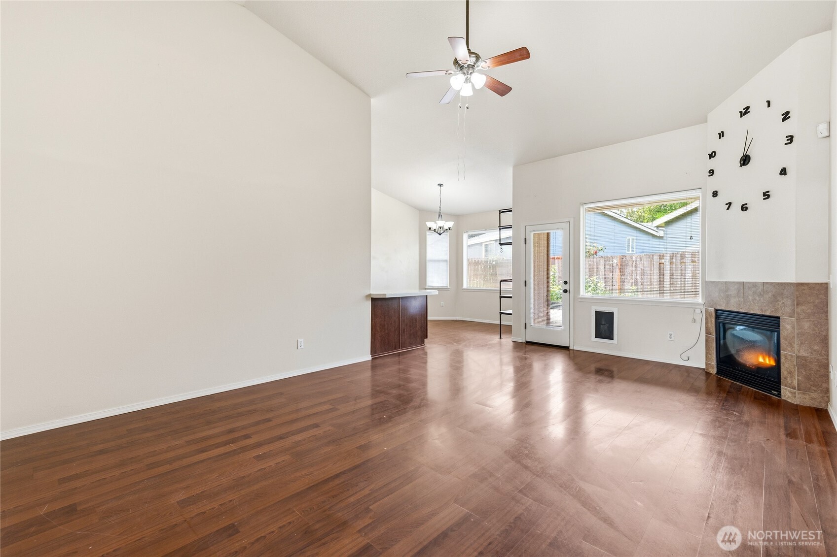 90 Glen Gate Loop Property Photo 7