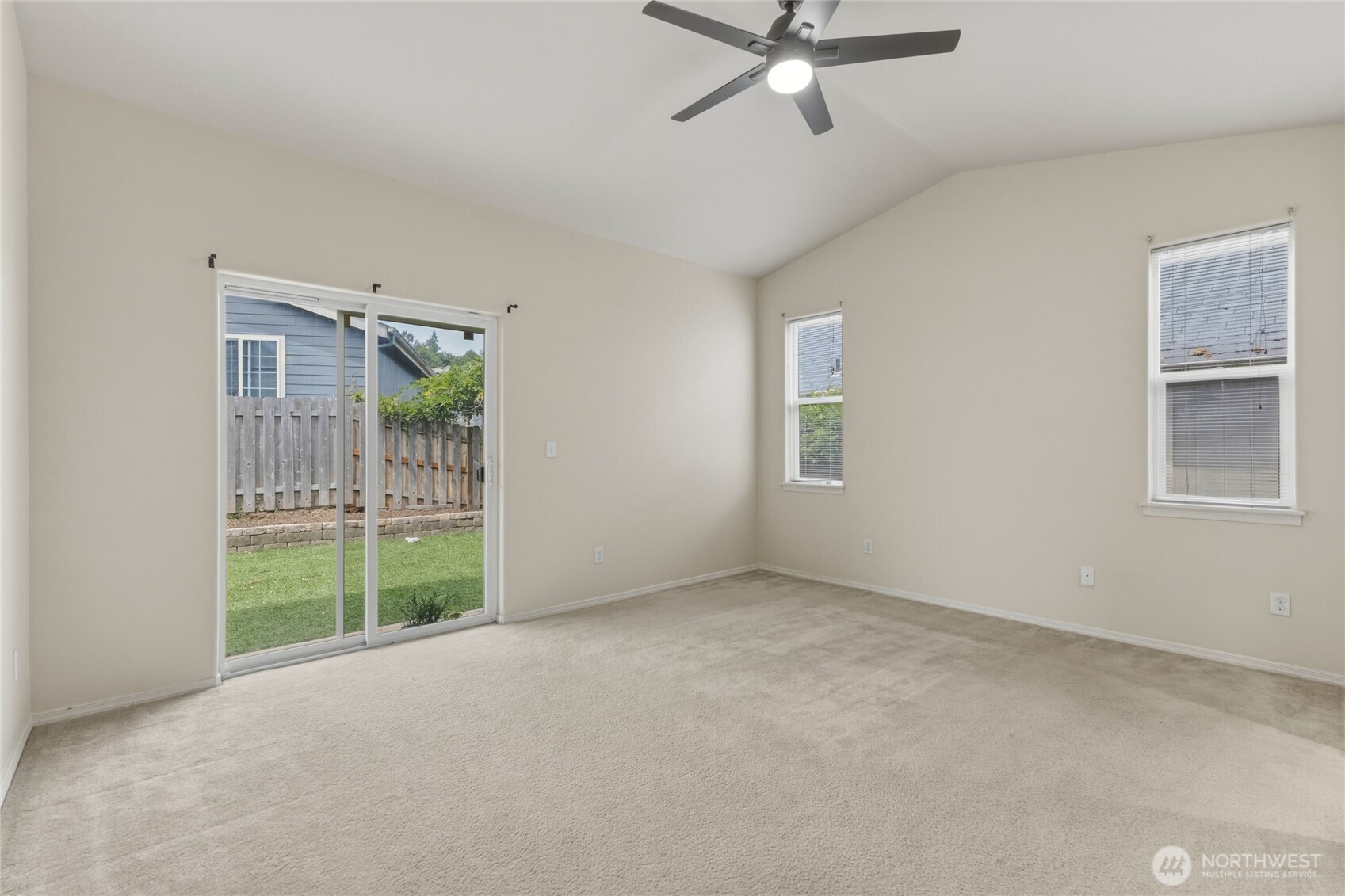 90 Glen Gate Loop Property Photo 24