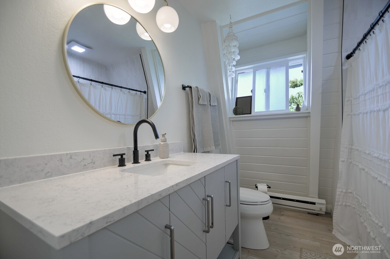 912 Surf Street Property Photo 10