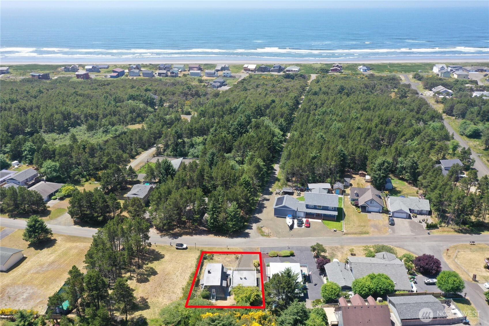 912 Surf Street Property Photo 19