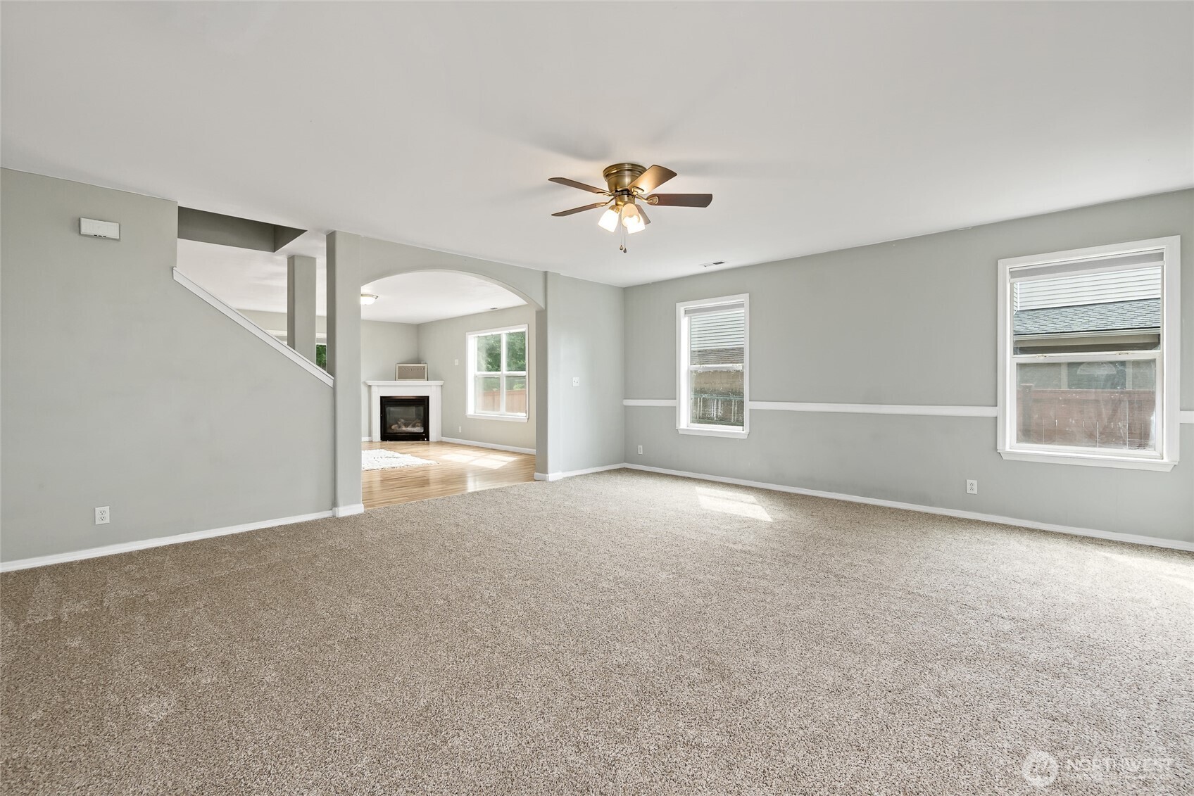 908 Daffodil Avenue Property Photo 3