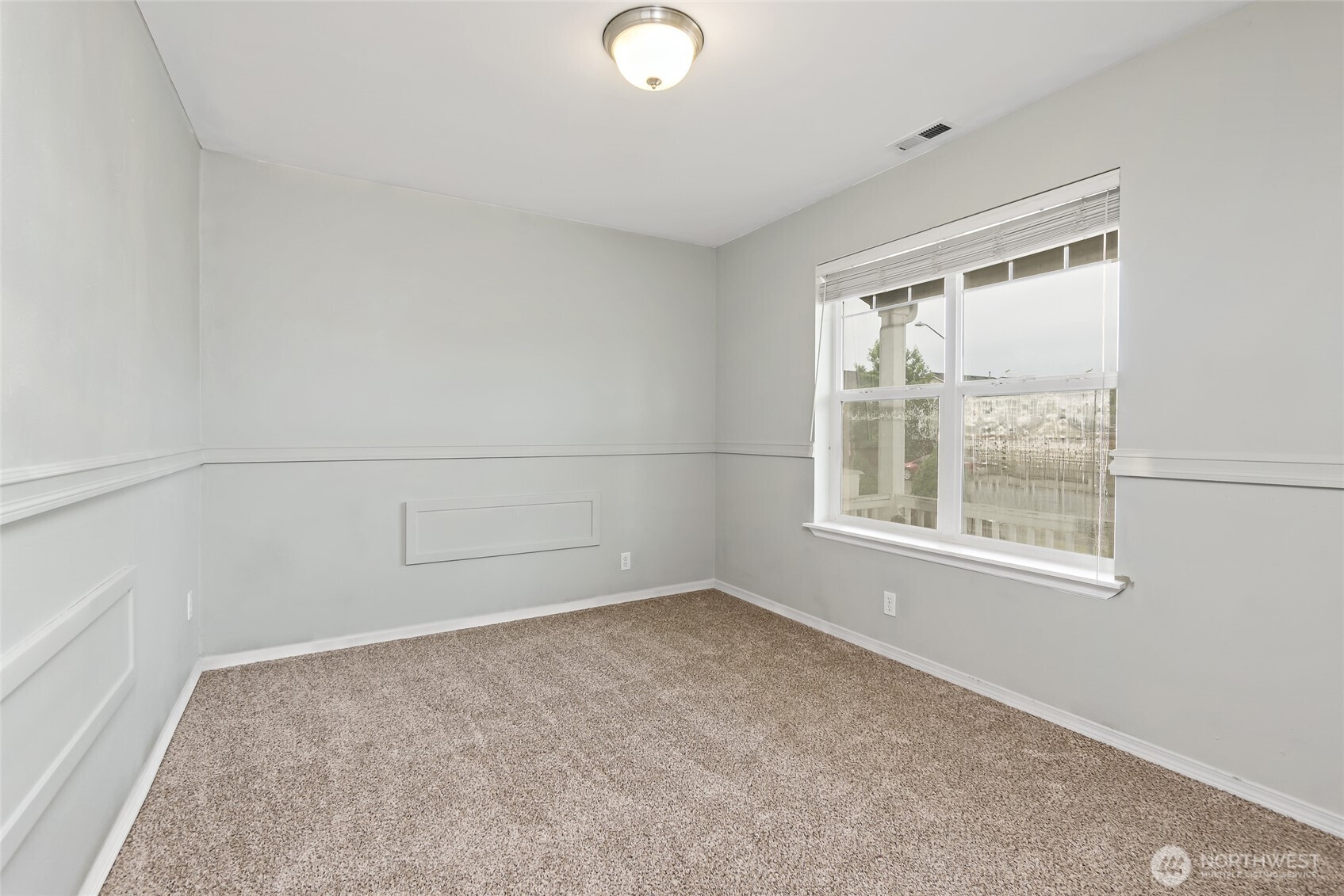 908 Daffodil Avenue Property Photo 6