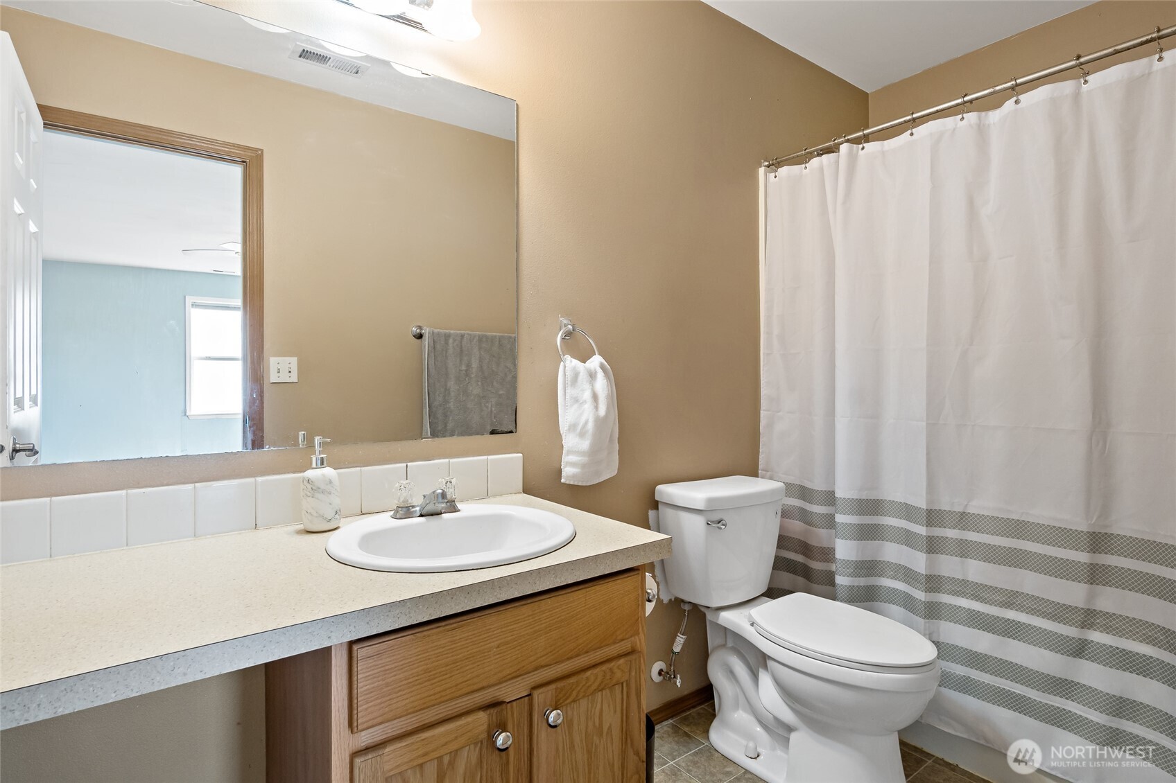 908 Daffodil Avenue Property Photo 25