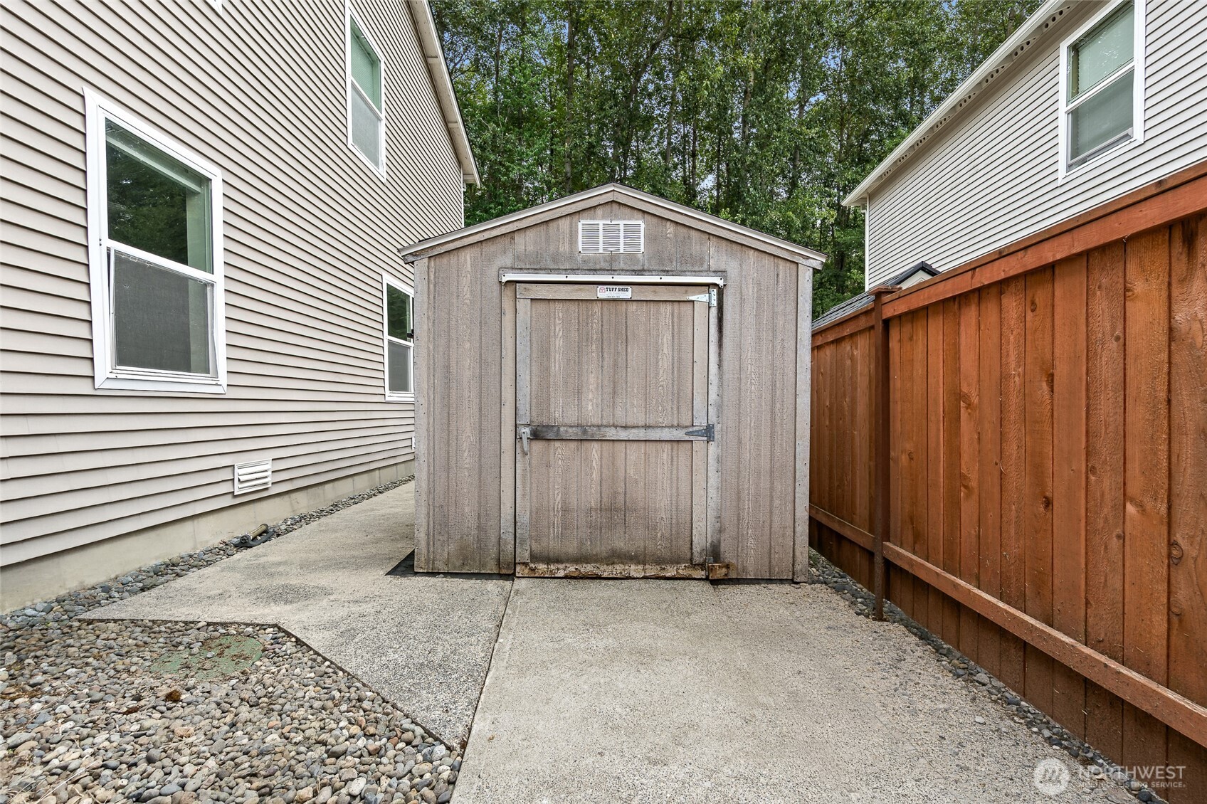 908 Daffodil Avenue Property Photo 36