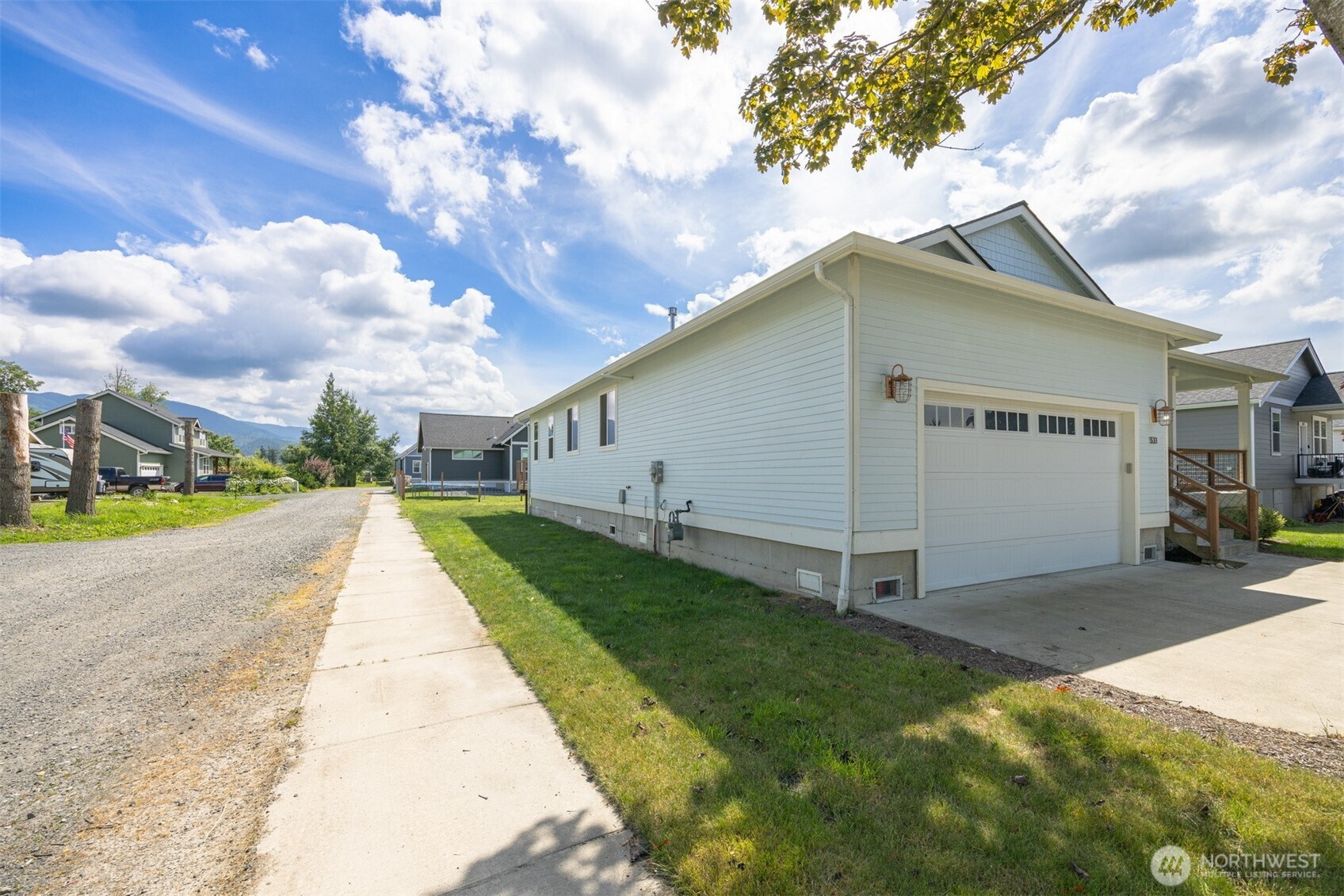533 Second Street Property Photo 2